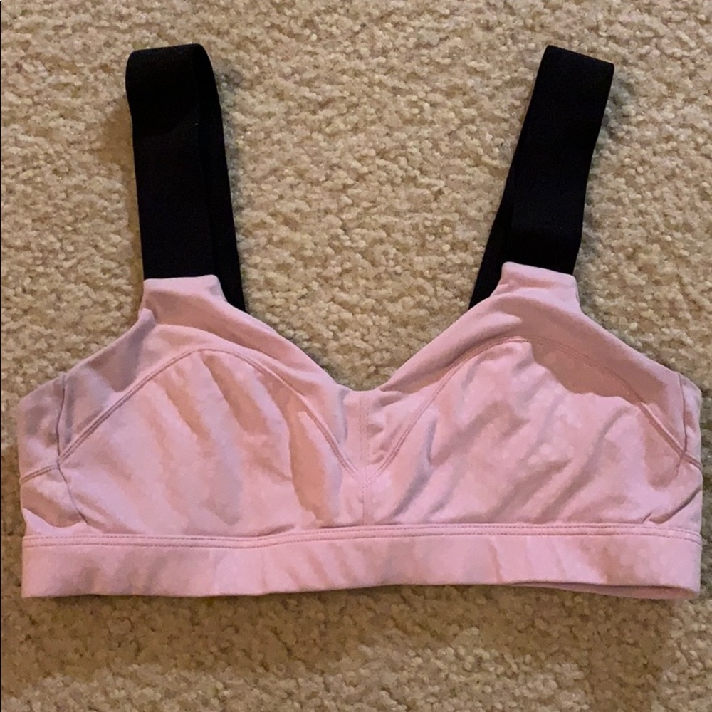 Moving comfort bra